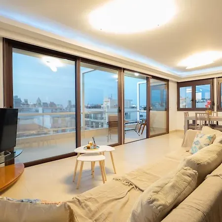 Cityscape Loft Apartment *